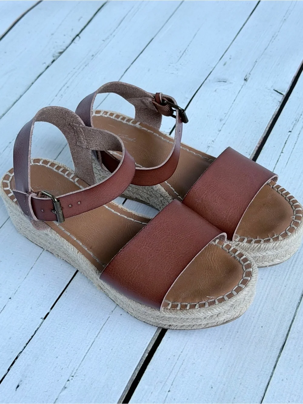 Universal Thread Cognac Brown Faux Leather Espadrille Platform Sandals - 8.5